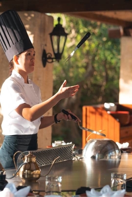 Meja Panggangan Teppanyaki Listrik Oval Kempinski Hotel Luar Ruangan